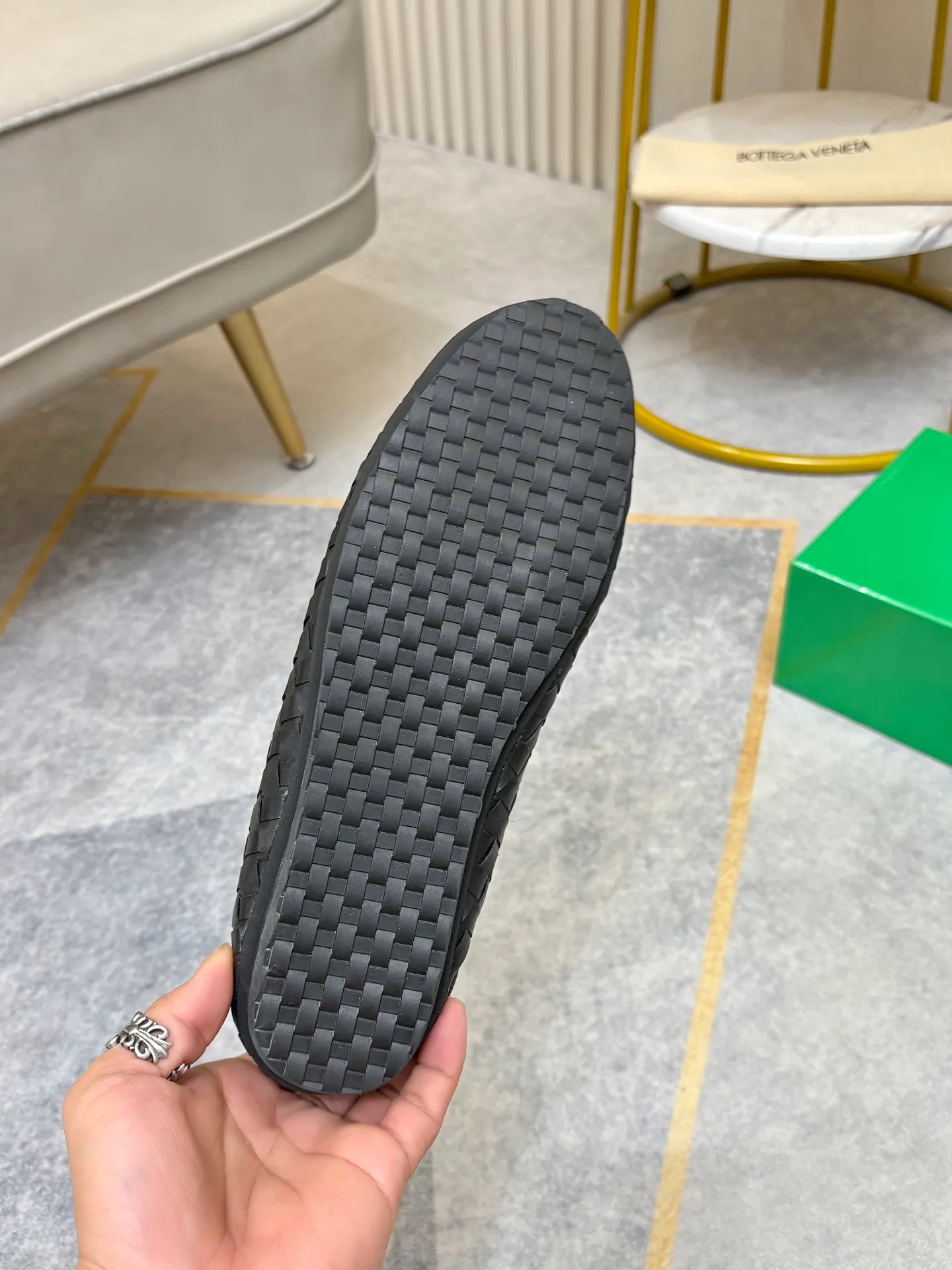 P420. BV men's casual shoes, handsome and versatile low-top shoes, woven cowhide upper, pigskin lining for the feet, 🌺🌺perfect shoe last, 🌲🌲 fashionable and handsome, comfortable on the feet, 🚗🚗wear-resistant and non-slip rubber outsole. Code number: 38-44. 45 is custom-made and cannot be returned or exchanged